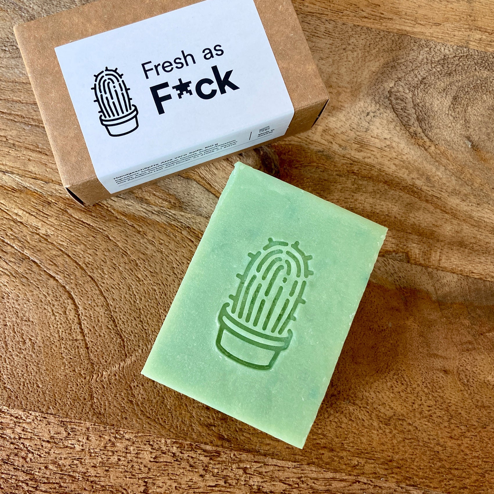 Seife mit Logo individuell gestempelt in grün